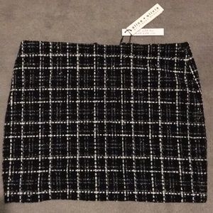 NWT Metallic Tweed Mini Alice + Olivia